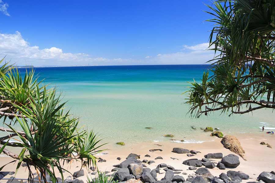 Drive to the awesome Gold Coast beaches with Coastal Car hire